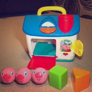Lil piggies playhouse